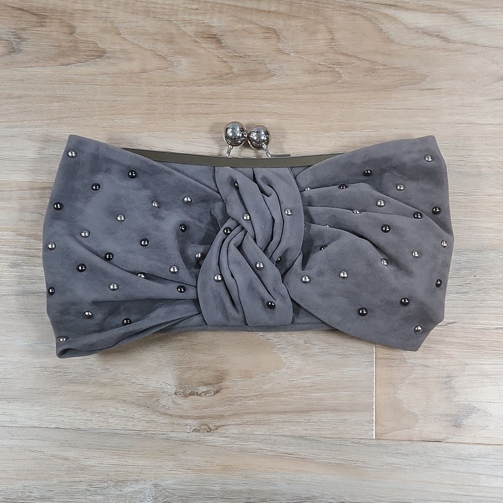 🐞NWOT Street Level Taupe & Silver Studded Wristlet Purse